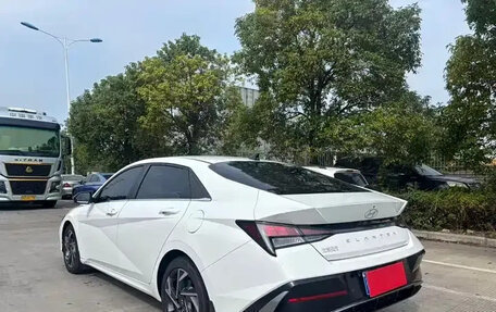 Hyundai Elantra, 2025 год, 1 800 000 рублей, 4 фотография