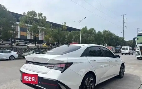 Hyundai Elantra, 2025 год, 1 800 000 рублей, 6 фотография