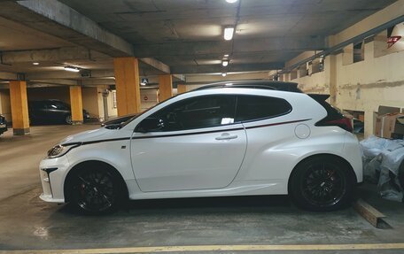 Toyota Yaris, 2021 год, 3 600 000 рублей, 11 фотография