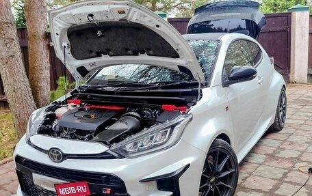 Toyota Yaris, 2021 год, 3 600 000 рублей, 7 фотография