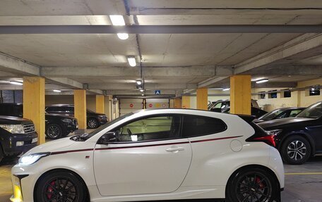 Toyota Yaris, 2021 год, 3 600 000 рублей, 15 фотография