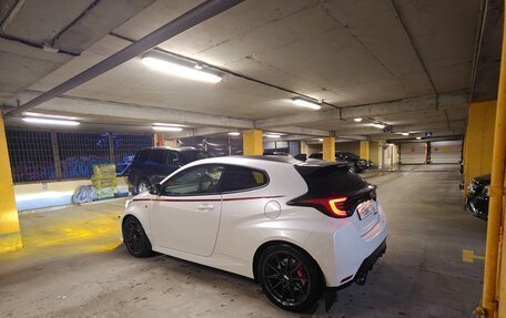 Toyota Yaris, 2021 год, 3 600 000 рублей, 17 фотография