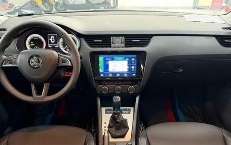 Skoda Octavia, 2022 год, 1 700 000 рублей, 6 фотография