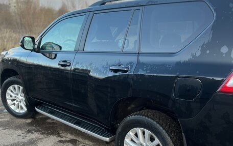 Toyota Land Cruiser Prado 150 рестайлинг 2, 2015 год, 3 950 000 рублей, 2 фотография