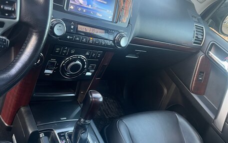 Toyota Land Cruiser Prado 150 рестайлинг 2, 2015 год, 3 950 000 рублей, 13 фотография