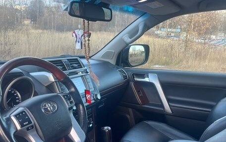 Toyota Land Cruiser Prado 150 рестайлинг 2, 2015 год, 3 950 000 рублей, 14 фотография