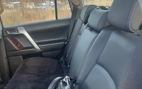 Toyota Land Cruiser Prado 150 рестайлинг 2, 2015 год, 3 950 000 рублей, 22 фотография