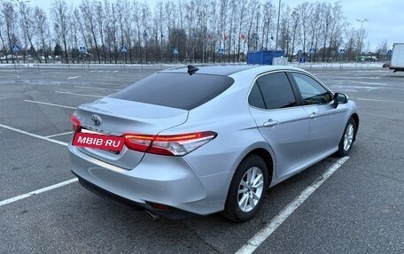 Toyota Camry, 2019 год, 2 390 000 рублей, 3 фотография