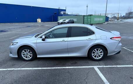 Toyota Camry, 2019 год, 2 390 000 рублей, 7 фотография