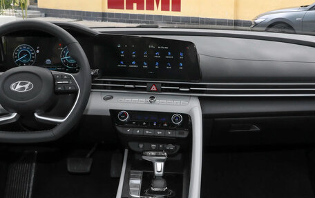 Hyundai Elantra, 2025 год, 1 934 900 рублей, 24 фотография