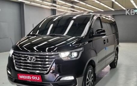 Hyundai Grand Starex Grand Starex I рестайлинг 2, 2020 год, 2 790 111 рублей, 1 фотография
