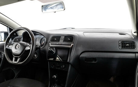 Volkswagen Polo VI (EU Market), 2018 год, 649 000 рублей, 9 фотография