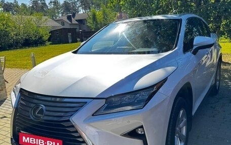 Lexus RX IV рестайлинг, 2017 год, 3 550 000 рублей, 2 фотография