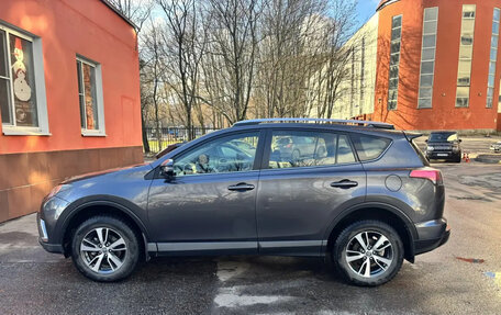 Toyota RAV4, 2016 год, 2 100 000 рублей, 10 фотография