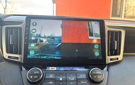 Toyota RAV4, 2016 год, 2 100 000 рублей, 12 фотография