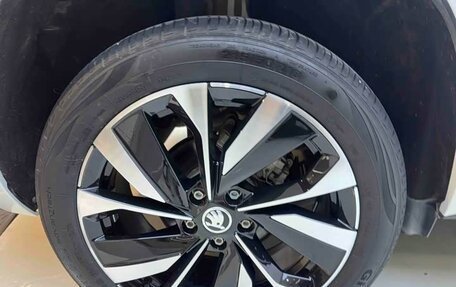 Skoda Karoq I, 2022 год, 1 979 000 рублей, 17 фотография