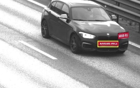 BMW 1 серия, 2019 год, 3 800 000 рублей, 15 фотография