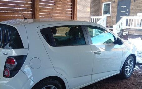 Chevrolet Aveo III, 2015 год, 990 000 рублей, 5 фотография