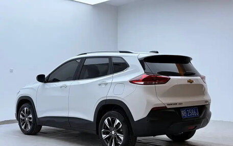 Chevrolet Tracker, 2022 год, 1 350 000 рублей, 4 фотография