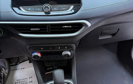 Chevrolet Tracker, 2022 год, 1 350 000 рублей, 17 фотография