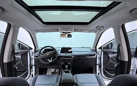 Chevrolet Tracker, 2022 год, 1 350 000 рублей, 8 фотография