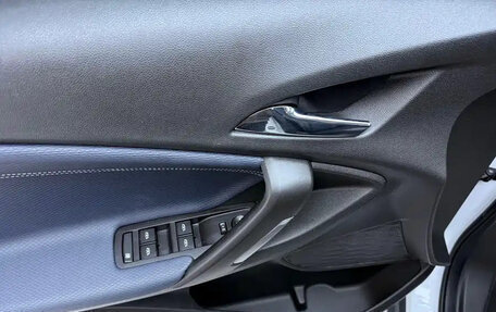 Chevrolet Tracker, 2022 год, 1 350 000 рублей, 18 фотография