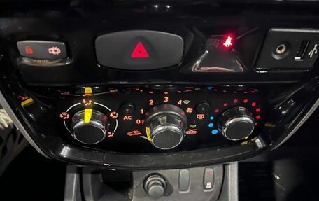 Nissan Terrano III, 2014 год, 950 000 рублей, 13 фотография