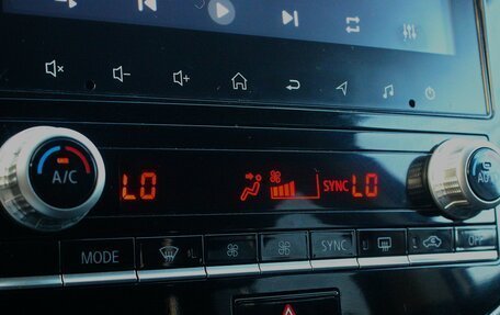 Mitsubishi Outlander III рестайлинг 3, 2021 год, 2 050 000 рублей, 18 фотография