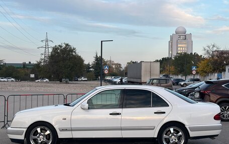 Mercedes-Benz E-Класс, 1998 год, 497 000 рублей, 24 фотография