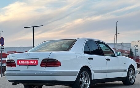 Mercedes-Benz E-Класс, 1998 год, 497 000 рублей, 31 фотография