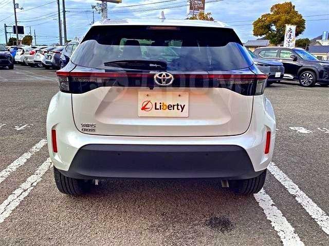 Toyota Yaris Cross, 2022 год, 1 100 000 рублей, 4 фотография