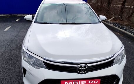 Toyota Camry, 2017 год, 1 650 000 рублей, 10 фотография