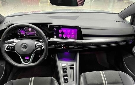 Volkswagen Golf VIII, 2021 год, 1 676 000 рублей, 14 фотография