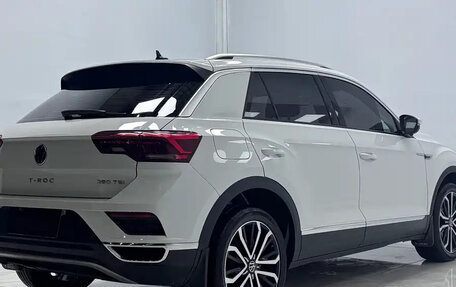 Volkswagen T-Roc I, 2022 год, 1 626 000 рублей, 6 фотография