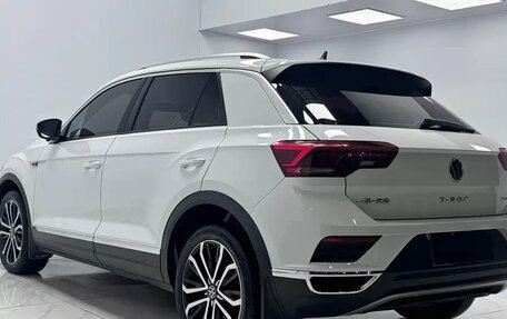 Volkswagen T-Roc I, 2022 год, 1 626 000 рублей, 4 фотография