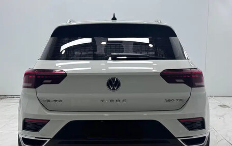 Volkswagen T-Roc I, 2022 год, 1 626 000 рублей, 5 фотография