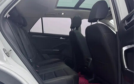 Volkswagen T-Roc I, 2022 год, 1 626 000 рублей, 9 фотография