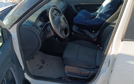 Skoda Fabia II, 2012 год, 370 000 рублей, 3 фотография