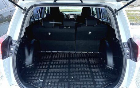 Toyota RAV4, 2017 год, 2 630 000 рублей, 11 фотография