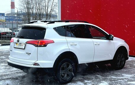 Toyota RAV4, 2017 год, 2 630 000 рублей, 8 фотография