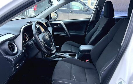 Toyota RAV4, 2017 год, 2 630 000 рублей, 16 фотография