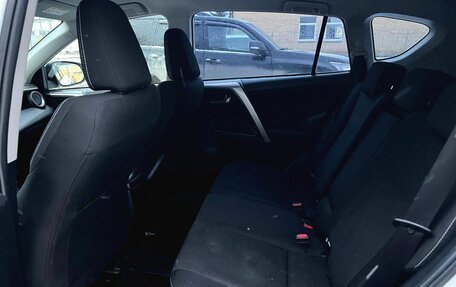 Toyota RAV4, 2017 год, 2 630 000 рублей, 17 фотография