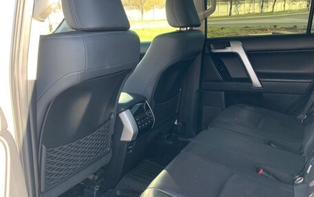 Toyota Land Cruiser Prado 150 рестайлинг 2, 2018 год, 6 700 000 рублей, 5 фотография