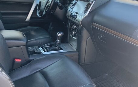 Toyota Land Cruiser Prado 150 рестайлинг 2, 2018 год, 6 700 000 рублей, 15 фотография