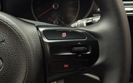 KIA Rio IV, 2018 год, 1 300 000 рублей, 10 фотография