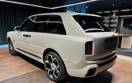 Rolls-Royce Cullinan, 2025 год, 83 200 000 рублей, 8 фотография
