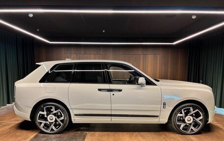 Rolls-Royce Cullinan, 2025 год, 83 200 000 рублей, 6 фотография