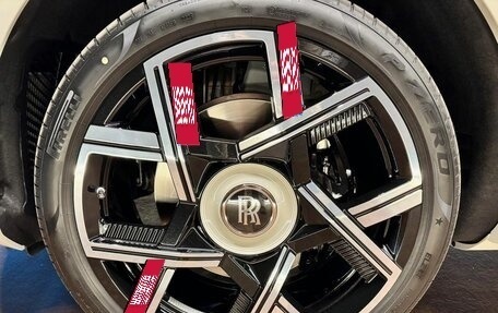 Rolls-Royce Cullinan, 2025 год, 83 200 000 рублей, 9 фотография