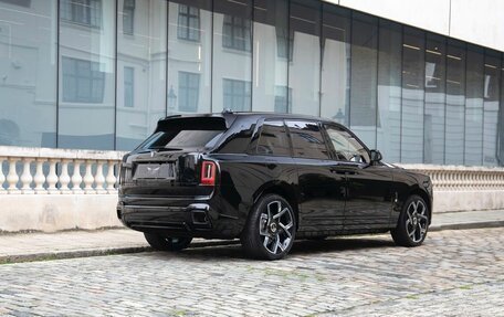 Rolls-Royce Cullinan, 2025 год, 68 800 000 рублей, 5 фотография