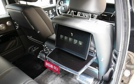 Rolls-Royce Cullinan, 2025 год, 68 800 000 рублей, 21 фотография